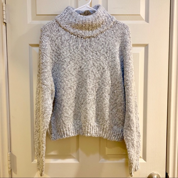 Hollister Sweaters - HOLLISTER Silver and Grey Mock Crop Sweater
